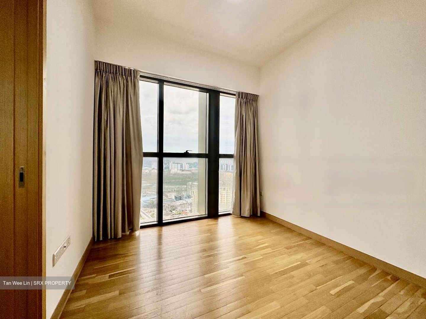 Commonwealth Towers (D3), Condominium #452413331